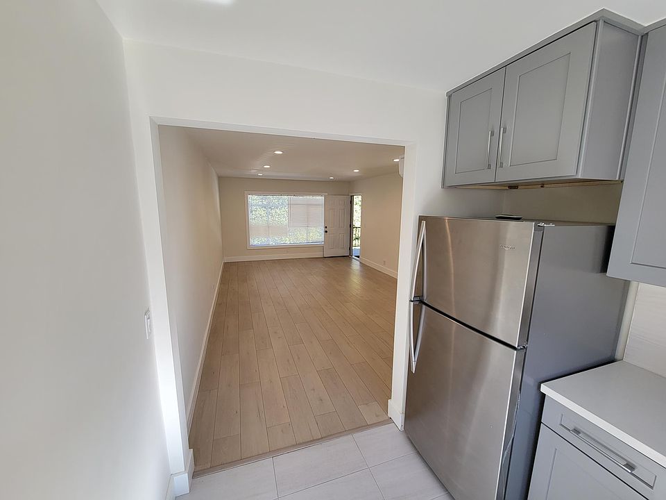1st image of 8078 Fareholm Dr #7
