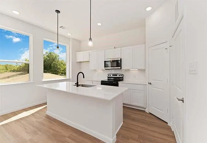 4710 Mallow St #B — Photo 8