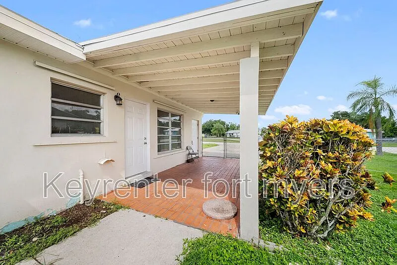 3 bed, 2.0 bath, 1630 sqft, $1,650 — Photo 3