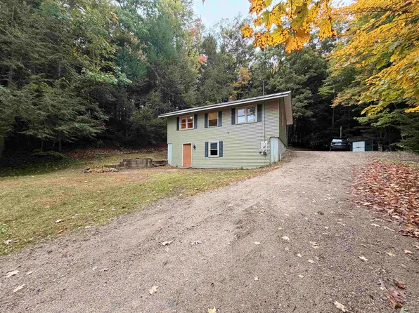 1 Oak Circle, Winchester, NH 03470