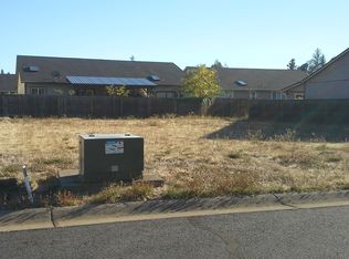 233 Red Cedar Ln, Cave Junction, OR 97523