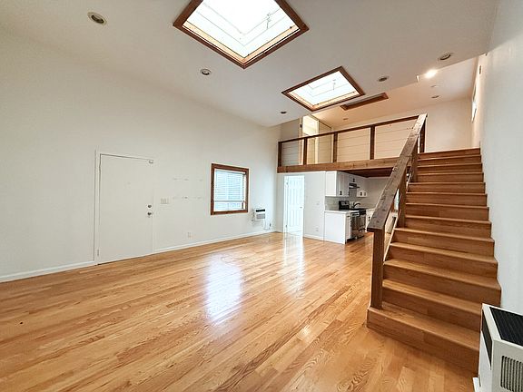 2nd image of 1843 Euclid St #D