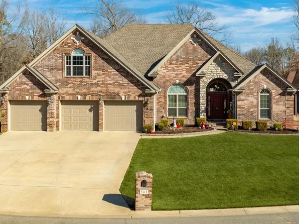 303 Corondelet Ln, North Little Rock, AR 72113