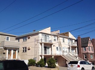 135 Beach 126 St, Far Rockaway, NY 11694