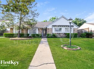 222 Magic Oaks Dr, Spring, TX 77388