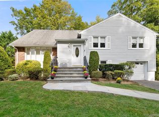 18 Seton Dr, New Rochelle, NY 10804