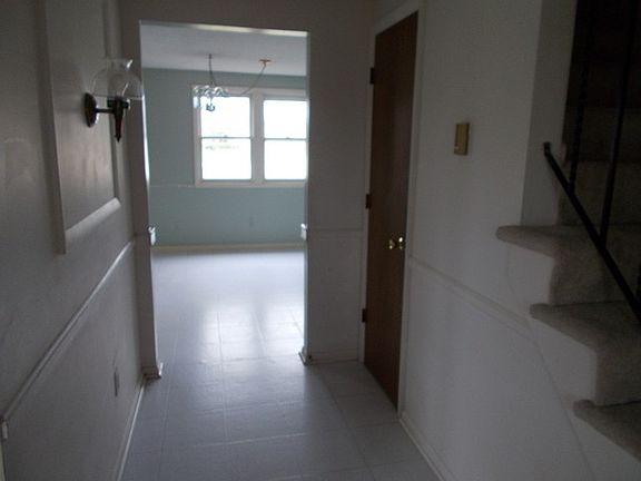 3rd image of 6112 Glenview Dr