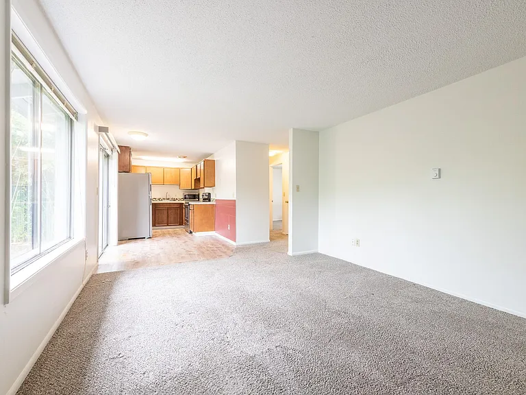 2609 SE 25th Ave — Photo 5