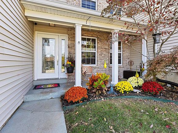 4th image of 37 Parkway Villas Ct
