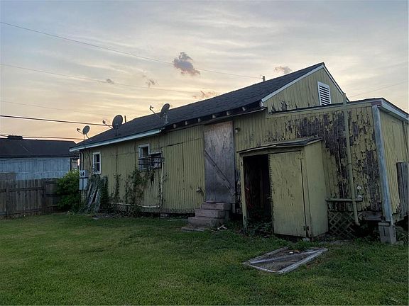 3rd image of 3231-33 2nd St