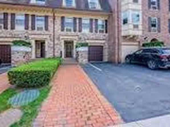 206-04 Lori Drive #73 L, Bayside, NY 11360