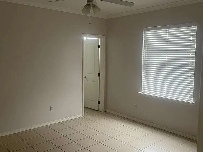 800 W Hall Acres Rd #9 — Photo 18