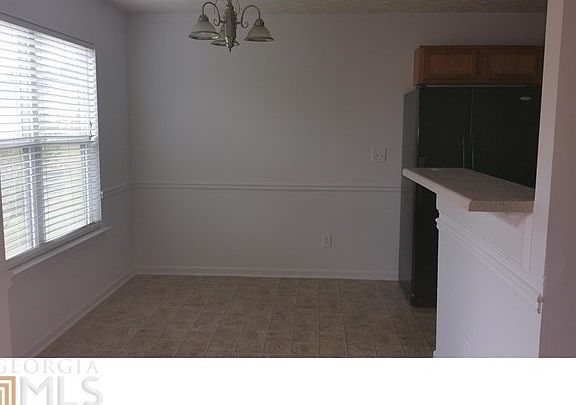 4th image of 3058 Meadow Point Dr