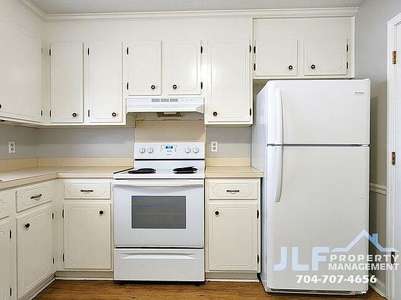 3rd image of 2105 Bertha St Unit D