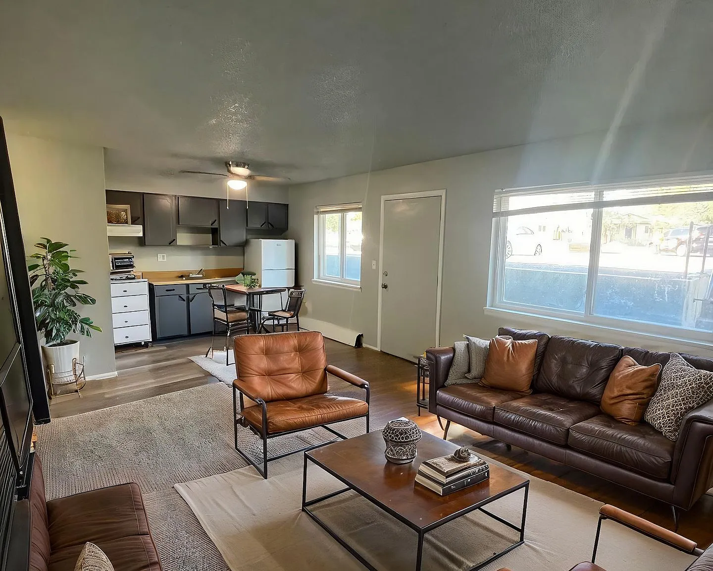 Westwind Apartments — Photo 1