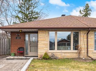 1229 Shadeland Dr, Mississauga, ON L5C 1P2