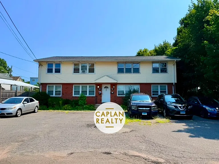 37 Bowen St #D — Photo 11