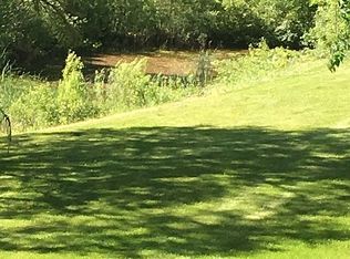 8360 Carlisle Hwy, Vermontville, MI 49096