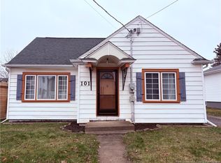 101 Maple St, Moncton, NB E1C6A2