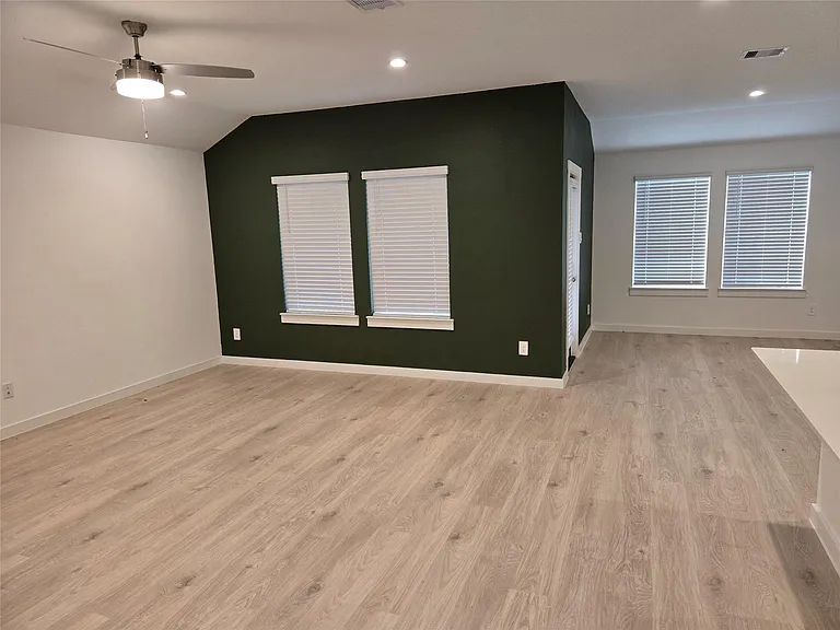 31710 Carlisle Cove Ct — Photo 17