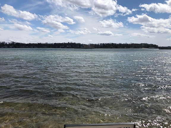 3rd image of 94 Lakefront Dr