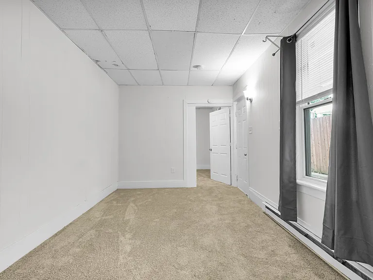 426 W Green St #1 — Photo 16