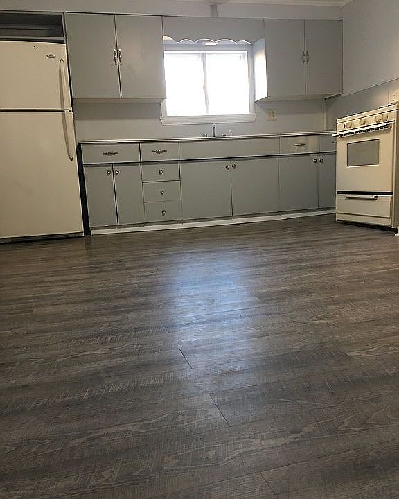 2nd image of 33 Webster St