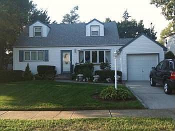 1st image of 1553 Benjamin Ave