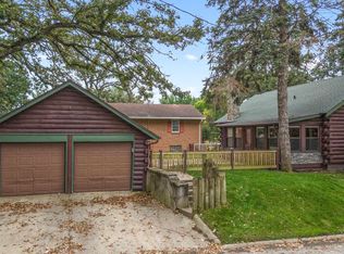 626 18th St W, Clear Lake, IA 50428