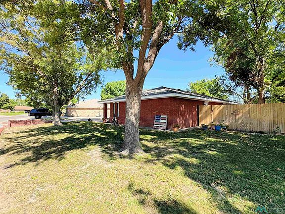3rd image of 3013 Mission Arch Dr
