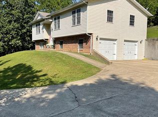 515 Whippet Dr, Ellington, MO 63638