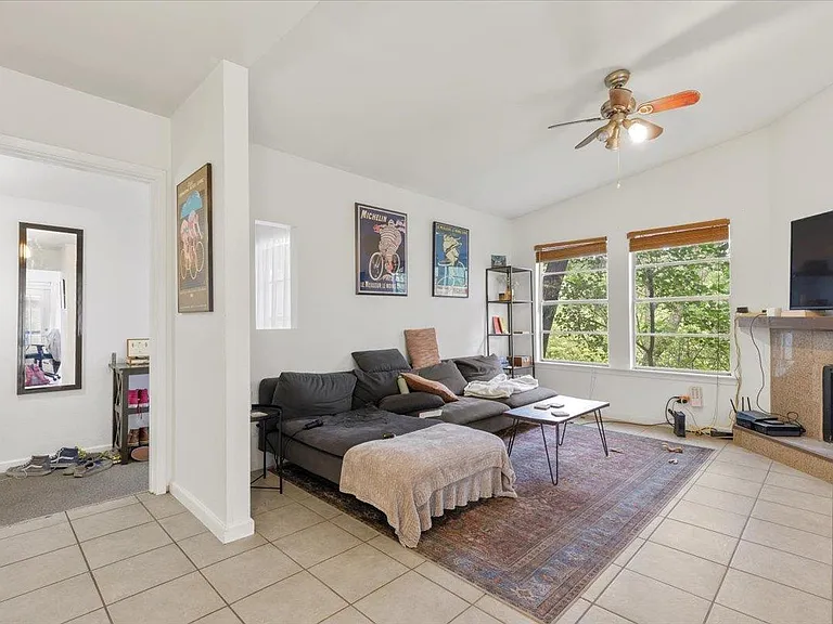 6307B Shadow Valley Dr — Photo 3