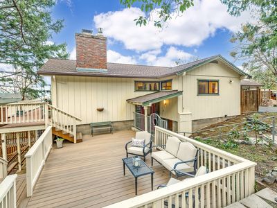 1035 Ivy Ln, Ashland, OR, 97520