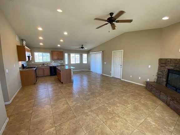 5th image of 14555 Pawnee Rd