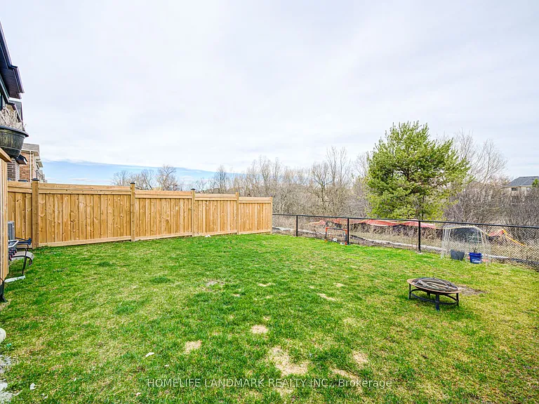 106 Barkerville Dr — Photo 33