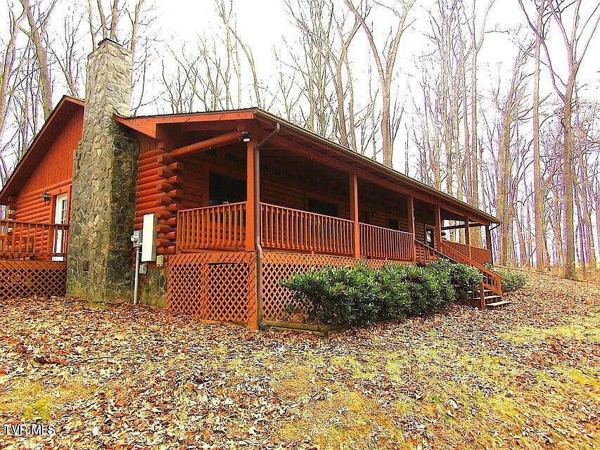 1st image of 144 Hollow Timbers Dr