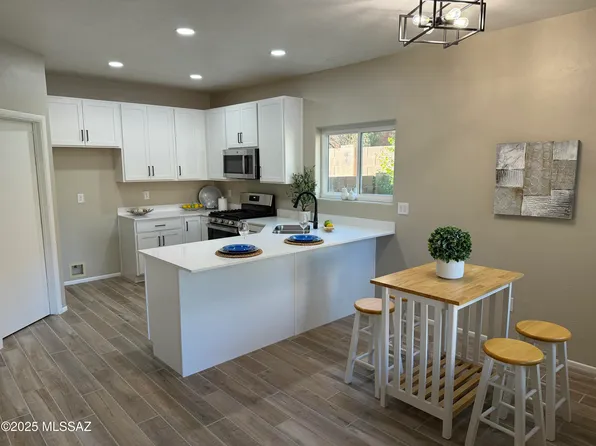 9290 N Jessy Ln, Tucson, AZ 85742