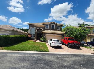 16262 SW 44th Ter, Miami, FL 33185