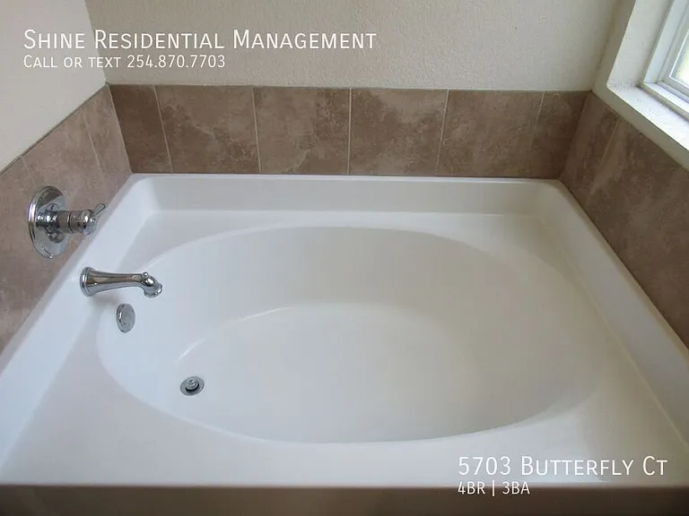 5703 Butterfly Ct — Photo 10