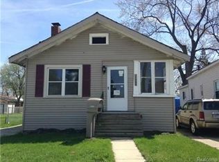 11060 Packard Ave, Warren, MI 48089