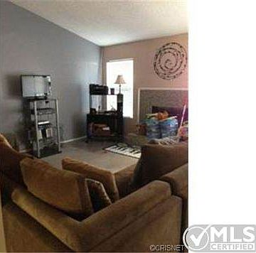 3rd image of 15318 La Valle St