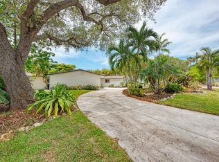 5240 Carmilfra Dr, Sarasota, FL 34231