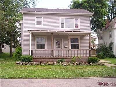 1st image of 625 E 4th St