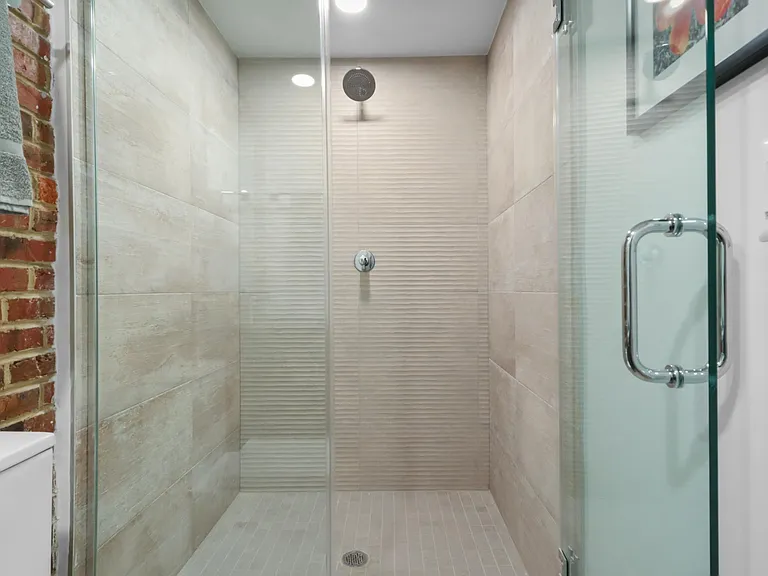 1119 V St NW #3 — Photo 27