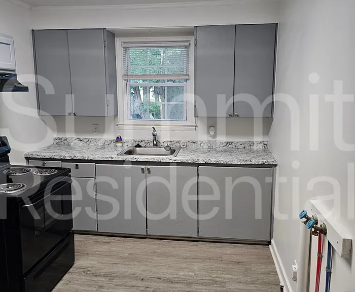 605 Betty St #B — Photo 8