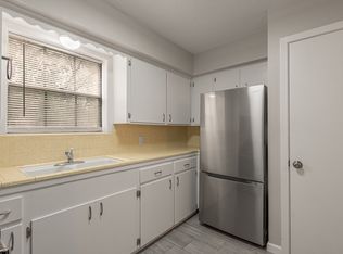 818 University Ave APT 2, Huntsville, TX 77320