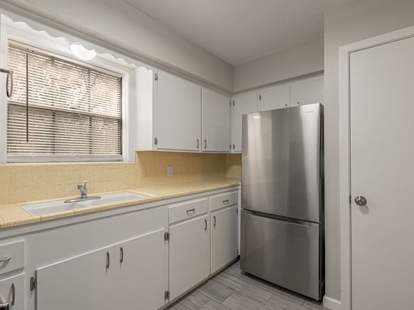 818 University Ave APT 2