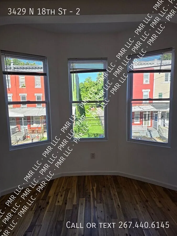 Renovated Studio — Photo 4