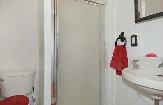 3rd image of 50 E King St APT 2