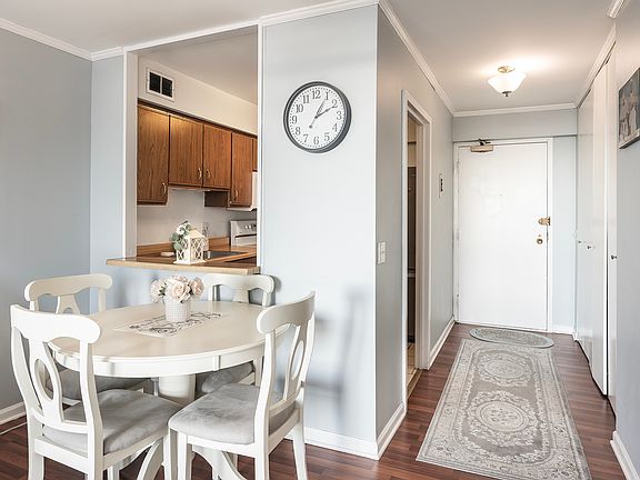 5th image of 5415 N Sheridan Rd APT 1015